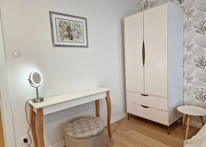 アパート Dwa Pearl Z Prywatna Sauna Lub Tarasem Na Dachu ロゴボ